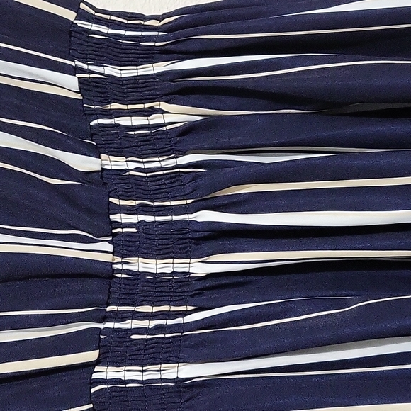 Striped dress with no tags - Picture 3 of 6